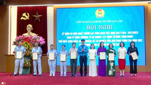 Biểu dương Sáng kiến thủ đô năm 2022 tại Hội nghị kỉ niệm thành lập công đoàn Việt Nam, phổ biến đề tài, sáng kiến giải pháp và biểu dương Sáng kiến thủ đô năm 2022
